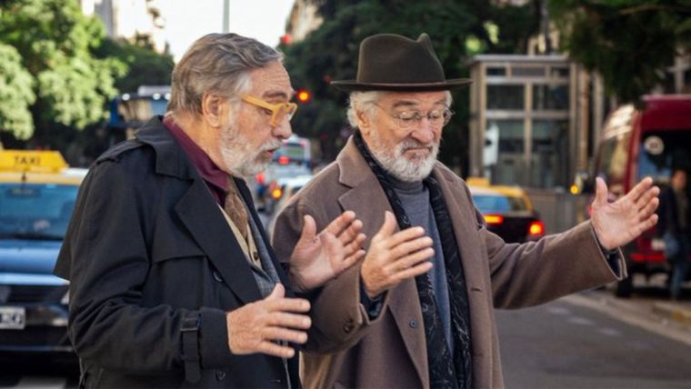Nada se estrenó en octubre de 2023. La serie está protagonizada por Luis Brandoni y también participa Robert de Niro.