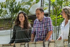 Claudia Macero (izquierda), Pedro Urruchurtu y Magalli Meda, tres de los opositores asilados en la embajada argentina de Caracas desde marzo de 2024. Foto: EFE