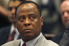 quedo en libertad el medico de michael jackson