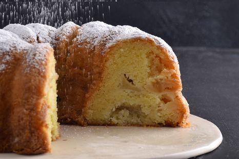 Esta torta de peras es rica, fácil y lleva pocos ingredientes. Perfecta si no tienes demasiada experiencia. La receta nunca falla. Foto: Instagram @madapatisserie