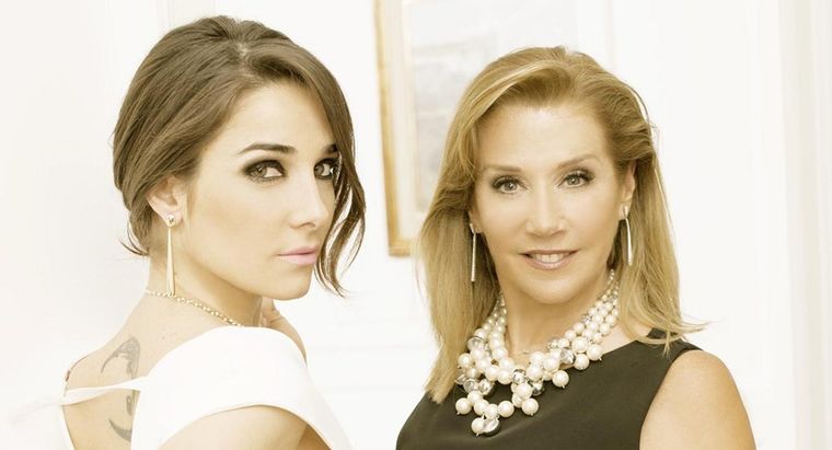 Juana Viale y Marcela Tinayre