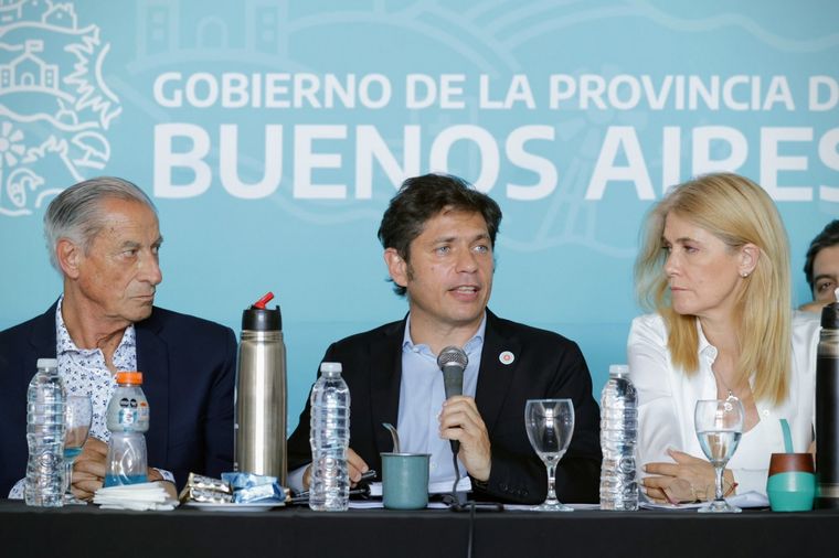 El gobernador de la provincia de Buenos Aires Axel Kicillof encabezó la reunión de intendentes de la costa atlántica en Mar de Ajó Foto: X Axel Kicillof