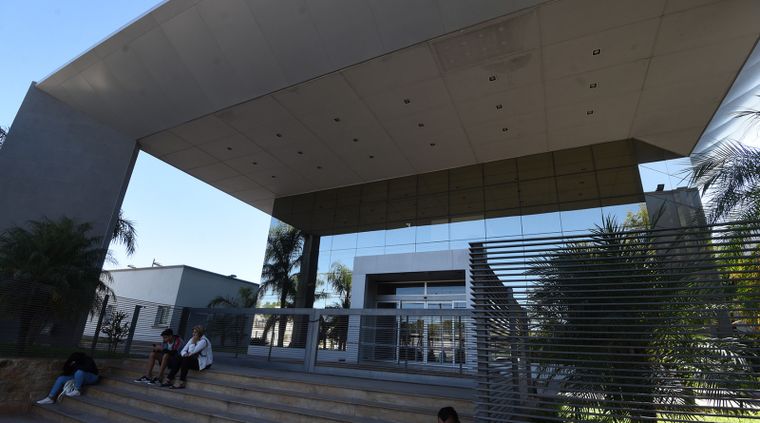 El menor fue trasladado al hospital Santa Isabel de Hungría.&nbsp;