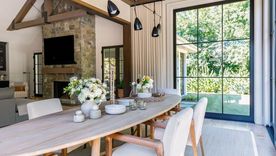 Saber bien qué lugar ocupa cada elemento en el hogar y a la vez saber si resulta útil, si se está usando y qué significado tiene el mismo ayuda mucho a lograr una vivienda ordenada. Foto: Becky Shea Design / Jake Shea Saber bien qué lugar ocupa cada elemento en el hogar y a la vez saber si resulta útil, si se está usando y qué significado tiene el mismo ayuda mucho a lograr una vivienda ordenada. Foto: Becky Shea Design / Jake Shea