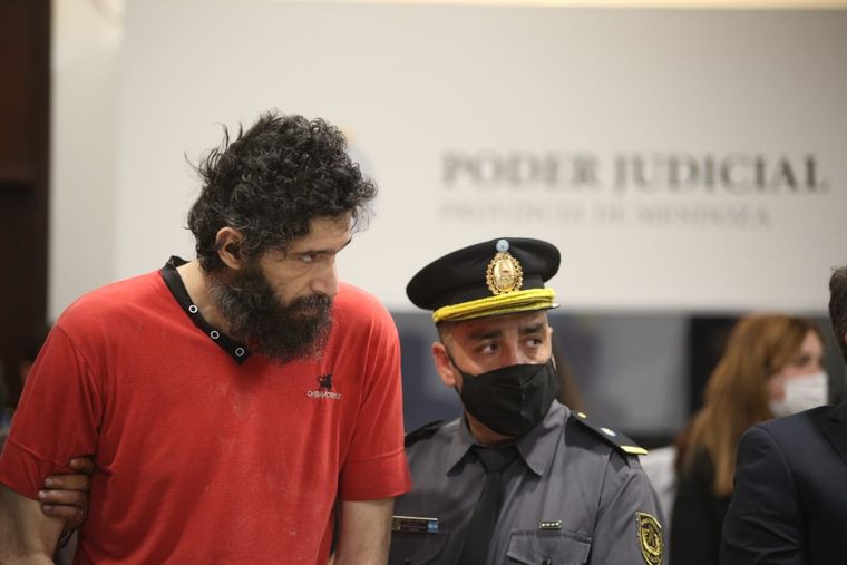 El acusado cuando le leyeron la sentencia a prisión perpetua