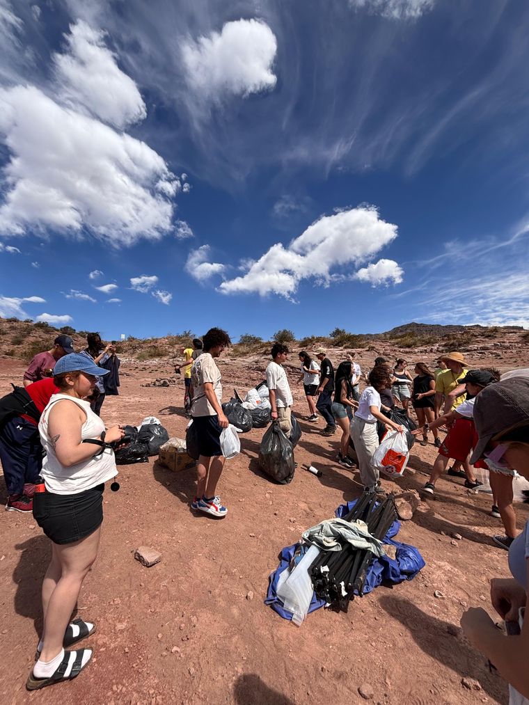 Limpieza profunda en Potrerillos. Limpieza profunda en Potrerillos.