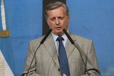 segun clarin, aranguren anticipo nuevas subas del gas para 2017