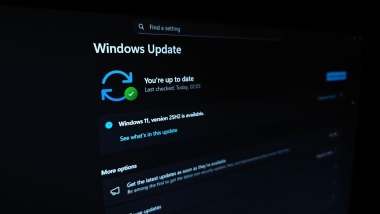 La actualización KB5089573 de Windows 11 promete hasta un 70% de mejora en rendimiento general.