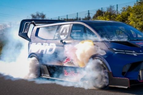 La Van de Ford que es más rápida que un Ferrari Foto: Ford