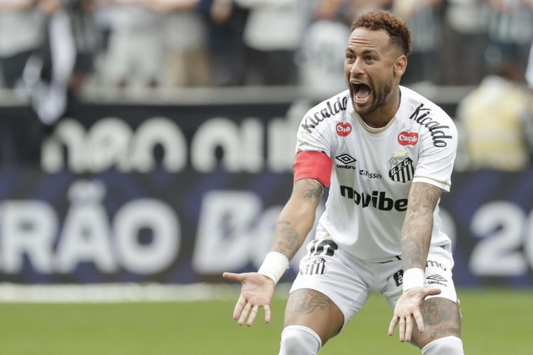Neymar reaccionó luego de una confusión arbitral durante la derrota del Santos.