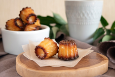 Canelés de Bordeaux caseros: guía paso a paso para prepararlos Foto: Shutterstock