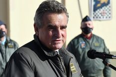 El ministro de Defensa dijo que está todo preparado para la campaña de vacunación Foto: ALF PONCE / MDZ