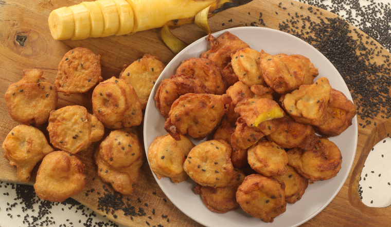 Los buñuelos de plátano caseros son auténticas delicias para compartir Foto: Shutterstock