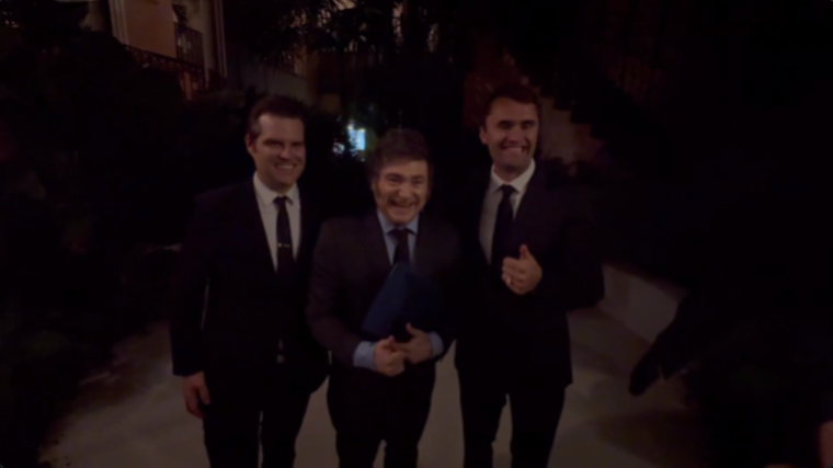 Javier Milei junto a Charlie Kirk.