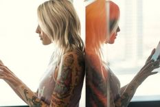 ¿Te pasas horas mirando las cuentas de quienes sigues en las redes sociales? (Fuente: ALAMY)