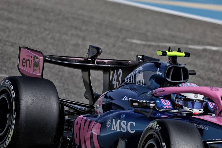 El A526 presenta un enfoque técnico que se aparta de varias tendencias vistas en otros equipos de la Fórmula 1.