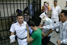 egipto: ocho hombres a prision por asistir a boda gay