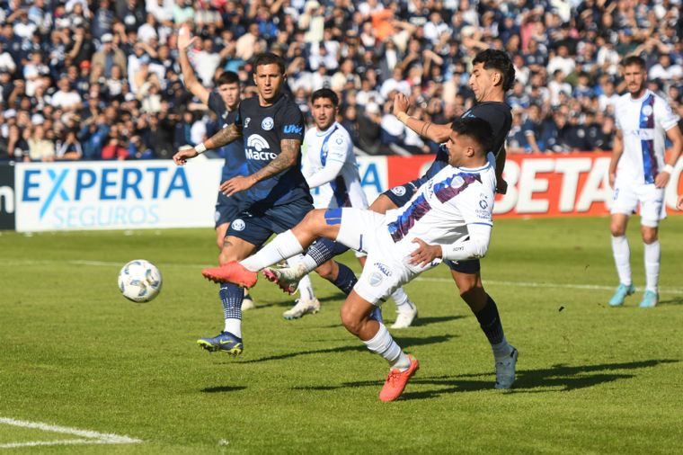 El clásico terminó en empate. Foto: Santiago Tagua/MDZ