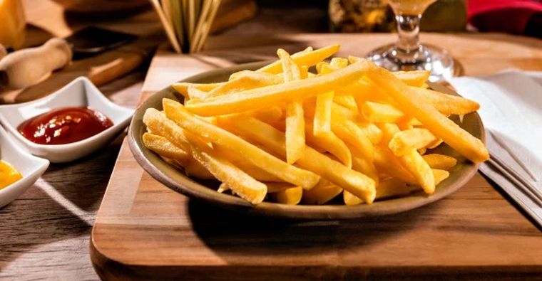 Un relevamiento determinó que 7 de cada 10 argentinos eligen la papa frita como acompañamiento.