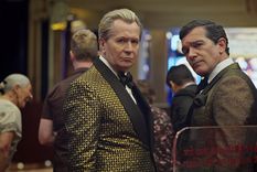 Meryl Streep, Gary Oldman y Antonio Banderas encabezan el numeroso elenco de la película de Netflix.