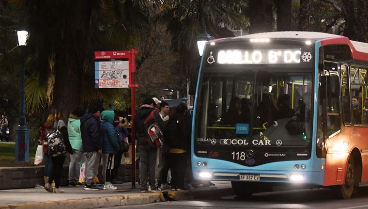 El peso del transporte constituyó el 41% del gasto, dice el informe. Foto: Santiago Tagua/MDZ