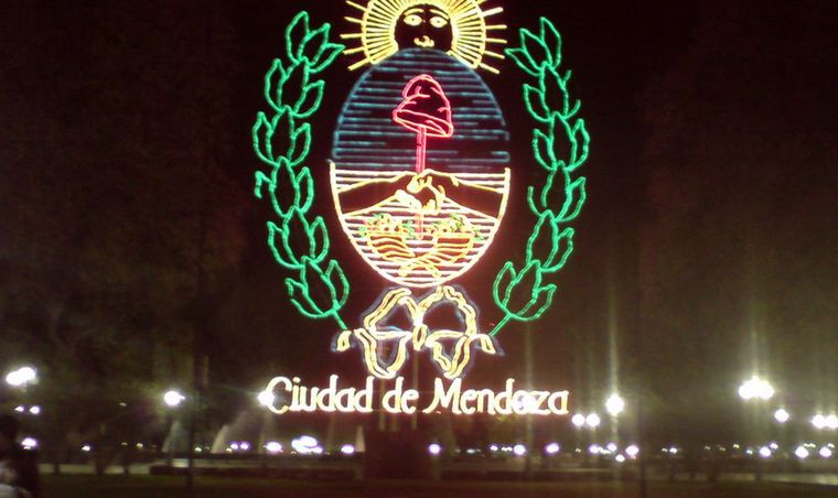 El escudo en la actualidad es visitado por turistas.