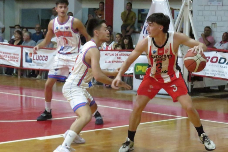 Los Naranjas cayeron ante Sportivo Suardi por 78-84 Foto: Prensa Rivadavia