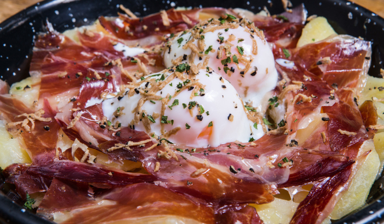 Huevos rotos con jamón: receta fácil en 20 minutos Foto: Shutterstock