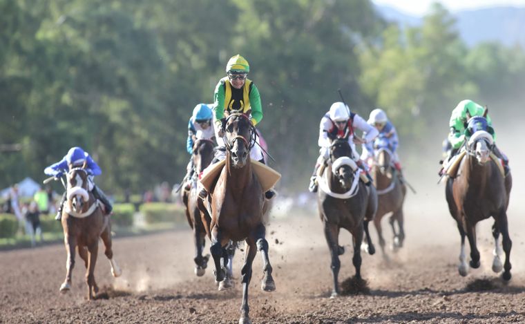 Code Breaker y Cristian López se consagraron en el Clásico Vendimia 2025.&nbsp;