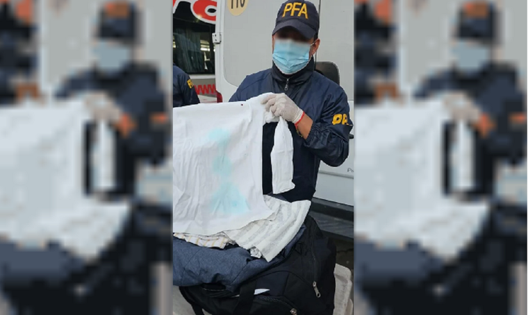 En esas prendas escondía la droga el narco Foto: NA