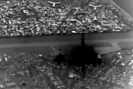 Bombardeo estadounidense contra la isla de Kharg. Bombardeo estadounidense contra la isla de Kharg.