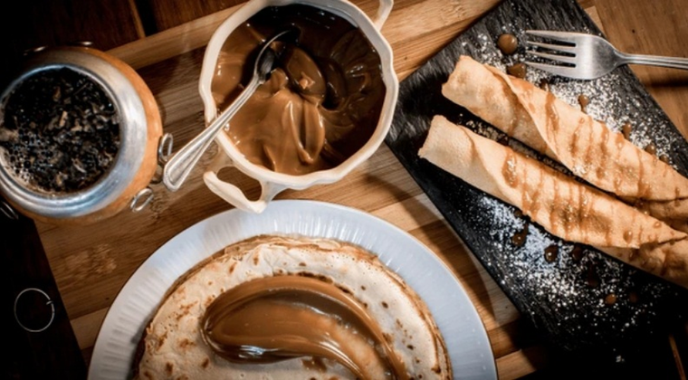 Probá hacer esta versión del panqueque con dulce de leche. Foto: Shutterstock