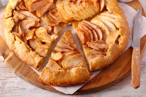 Tarta rústica al estilo francés: receta de tarta galette de peras y queso. Tarta rústica al estilo francés: receta de tarta galette de peras y queso.