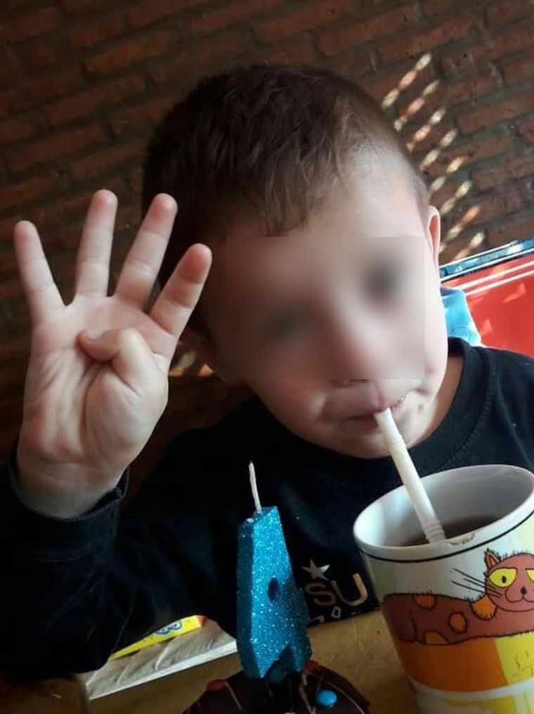 Lucio durante uno de los últimos cumpleaños que tuvo su breve existencia