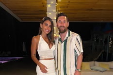 Las redes sociales estallaron con el outfit en blanco de la influencer. Foto: Instagram: antonelaroccuzzo