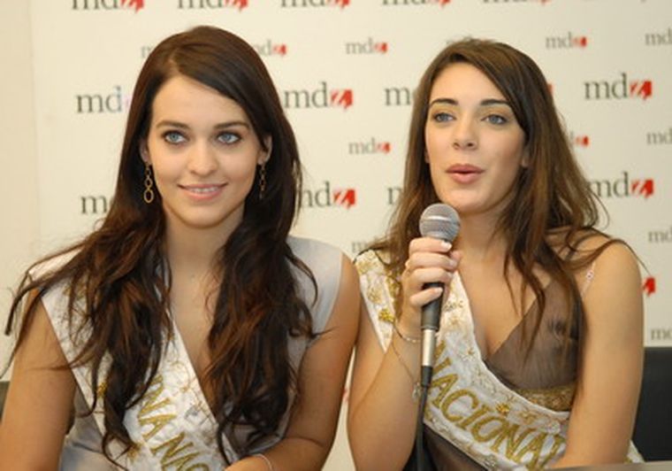 Julieta y Florencia, en la redacción de MDZ, durante un tramo del videochat. Foto: Gerardo Gómez