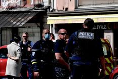 dos muertos y seis heridos en un ataque con un cuchillo en francia