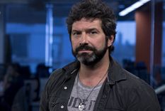 El artista se lució en el escenario de la Feria del Libro 2025 en San Carlos.