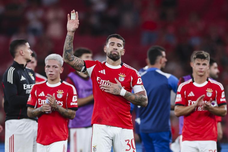 Otamendi le pidió disculpas a los hinchas de Benfica.