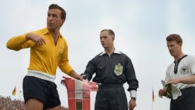 La Selección argentina enfrentó a Alemania Federal con camisetas amarillas prestadas. La Selección argentina enfrentó a Alemania Federal con camisetas amarillas prestadas.