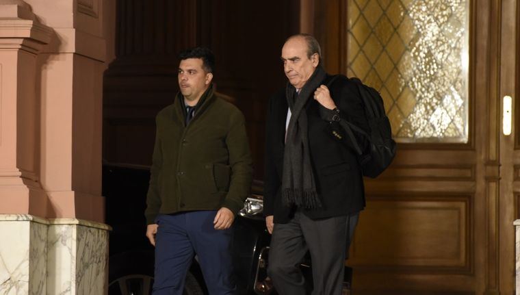 El jefe de Gabinete, Guillermo Francos, preside la primera reunión del Consejo de Mayo en Casa Rosada.