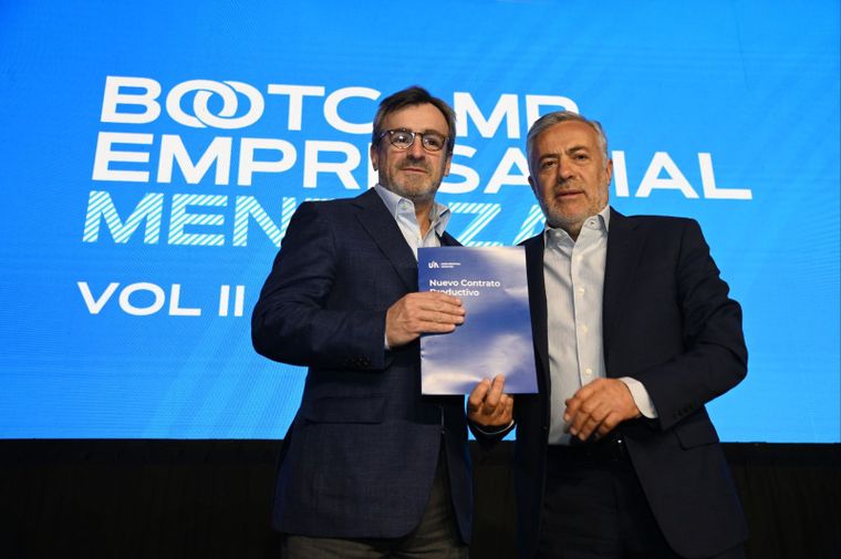 Martín Rappallini, presidente de la Unión Industrial Argentina (UIA), junto al gobernador Alfredo Cornejo.&nbsp;