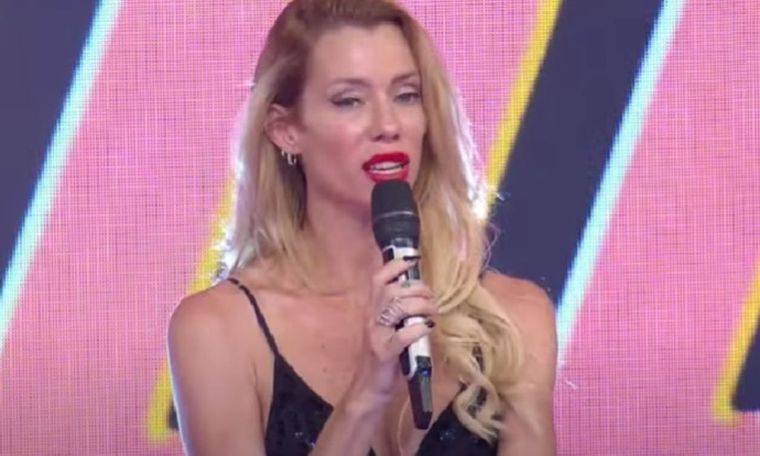 Nicole Neumann sorprendió a todos con una difícil postura de yoga En Los 8 Escalones no podían creer lo que hizo la jurado Foto: Captura de TV