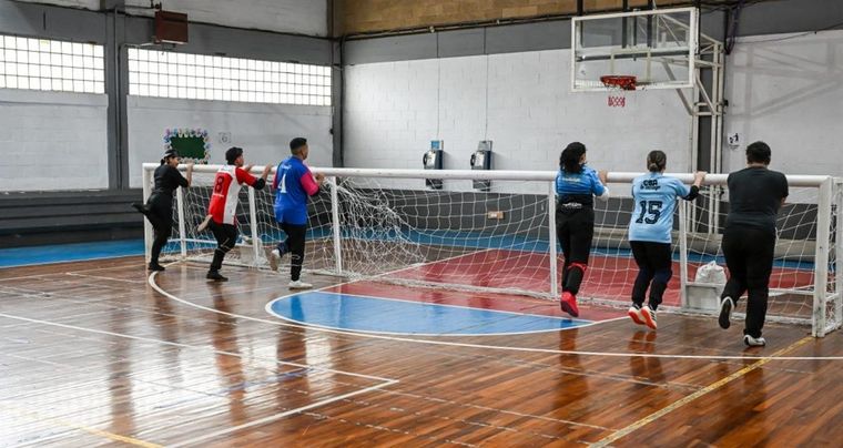 Desde niños hasta adultos mayores, el deporte demueestra ser una herramienta transformadora que derriba barreras. Foto: Agencia Córdoba Deporte