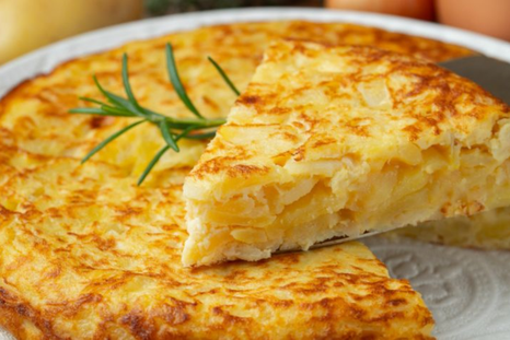 Disfruta con tu familia de esta deliciosa tortilla de papa Foto: Shutterstock