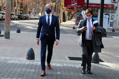 MDZol | Walter Bento sigue en su cargo como si no estuviera ocurriendo nada Foto: ALF PONCE MERCADO / MDZ