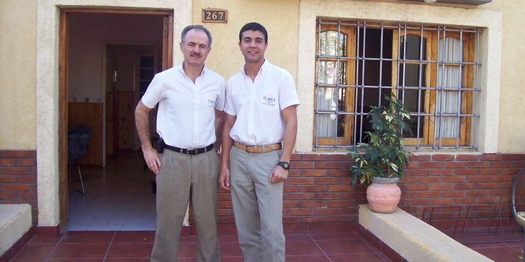 Daniel de la Rosa junto a un instructor del IMEC Foto: gentileza