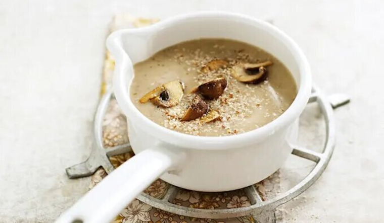 Una exquisita crema de portobellos coronará cualquier comida