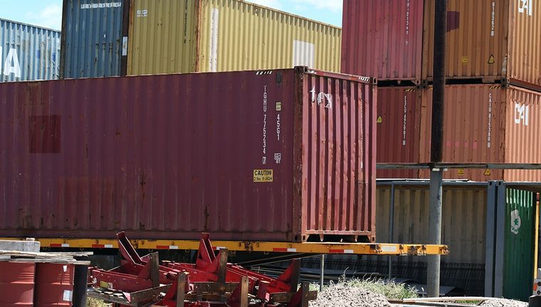 La garantía para habilitar depósitos aduaneros se calculará en razón de los US$50 o suma en pesos equivalente. Foto: ALF PONCE MERCADO / MDZ