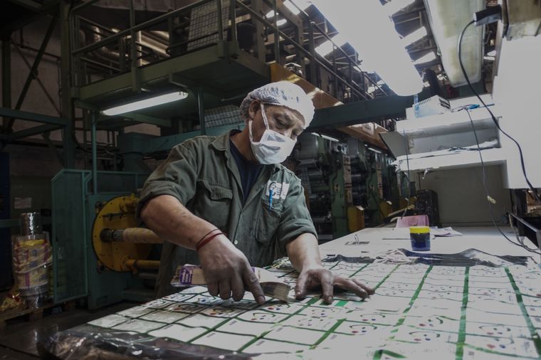 La Pymes: trabajan como pueden. Foto: Archivo MDZ